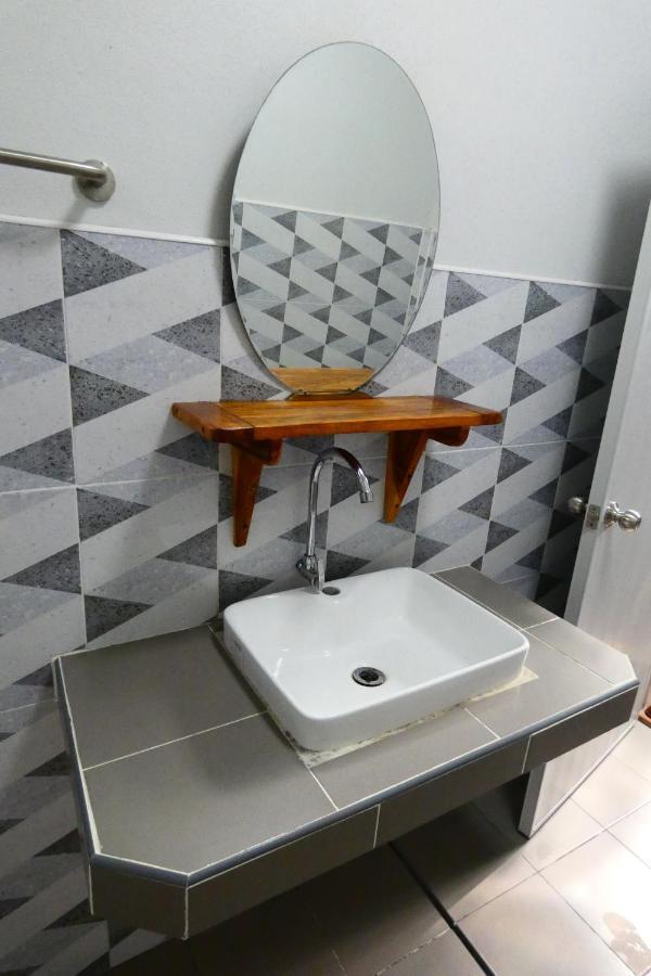 Chom Suan Homestay Ko Kut Exteriör bild